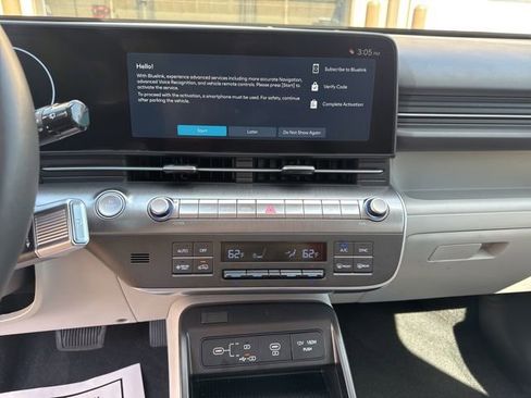 Used 2024 Hyundai Kona SEL FWD image 17