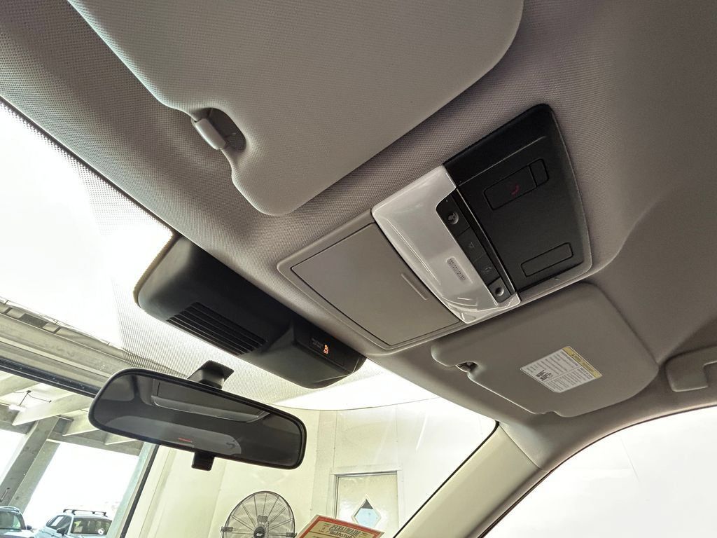 Used 2024 Mitsubishi Outlander ES FWD image 38