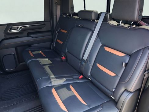 Used 2024 GMC Sierra 2500 AT4 w/ AT4 Premium Plus Package AWD/4WD image 27