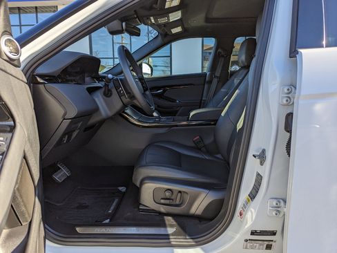 Used 2024 Land Rover Range Rover Evoque Dynamic SE image 12