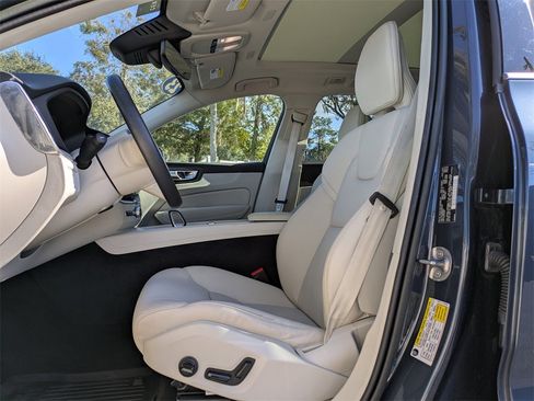 Certified 2023 Volvo XC60 B5 Plus w/ Protection Package Premier image 2