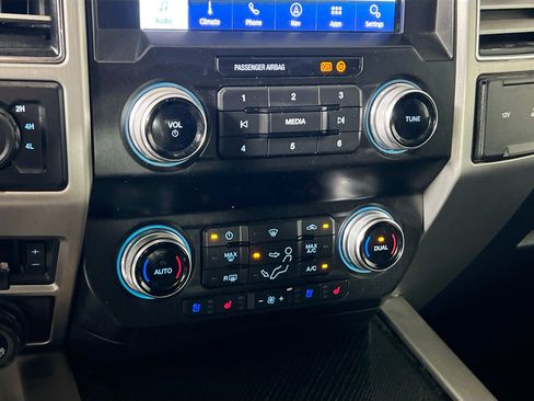 Used 2021 Ford F250 Platinum w/ Tremor Off-Road Package AWD/4WD image 26