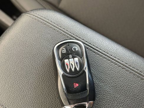 Used 2025 Buick Encore GX Preferred FWD image 23
