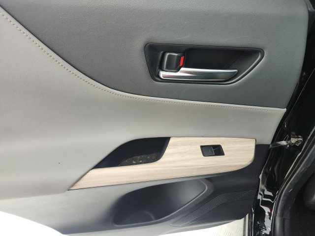 Used 2022 Toyota Venza XLE AWD/4WD image 9