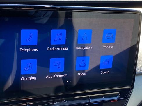 Certified 2023 Volkswagen ID.4 Pro image 9