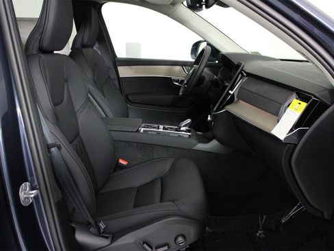 New 2025 Volvo XC90 B5 Core w/ Protection Package Premier image 10