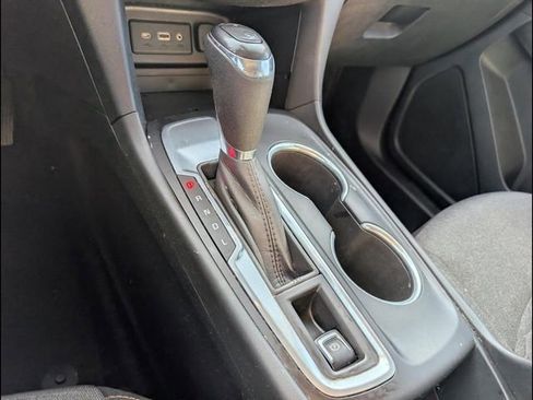 Used 2020 Chevrolet Equinox LT image 13