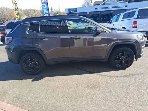 Used 2018 Jeep Compass Latitude w/ Popular Equipment Group image 4