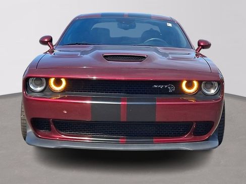 Used 2018 Dodge Challenger SRT Hellcat RWD image 2
