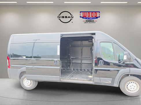 Used 2025 RAM ProMaster 2500 FWD image 8
