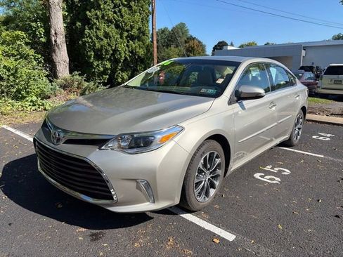 Used 2016 Toyota Avalon XLE Premium FWD image 8