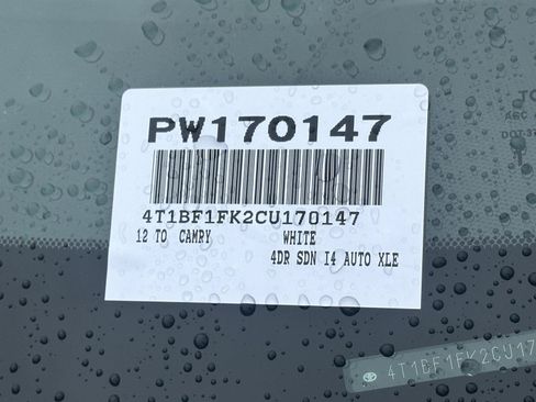 Used 2012 Toyota Camry XLE w/ Leather Pkg FWD image 14