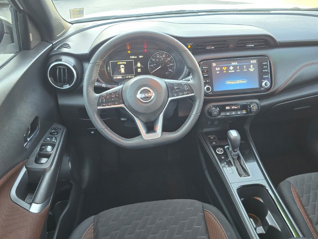 Certified 2023 Nissan Kicks SR FWD image 11