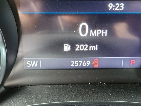 Used 2023 Buick Encore GX Preferred w/ Cold Weather Comfort Package FWD image 17