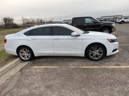 Used 2014 Chevrolet Impala LT w/ Convenience Package image 17