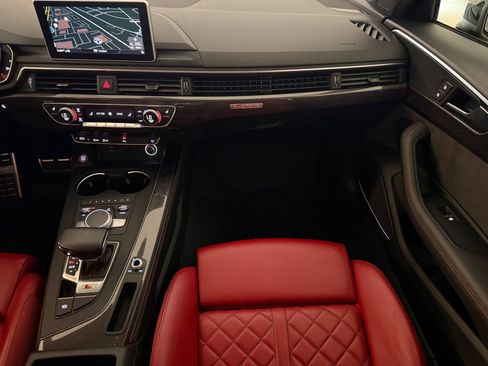 Used 2019 Audi S4 Premium Plus w/ Premium Plus Package AWD/4WD image 31
