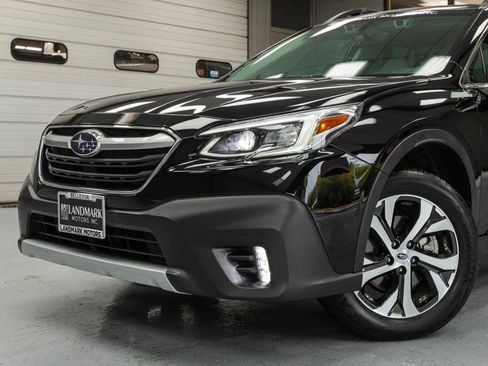 Used 2021 Subaru Outback Limited image 14