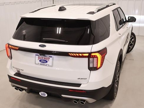 Certified 2025 Ford Explorer Platinum w/ Ultimate Package image 52