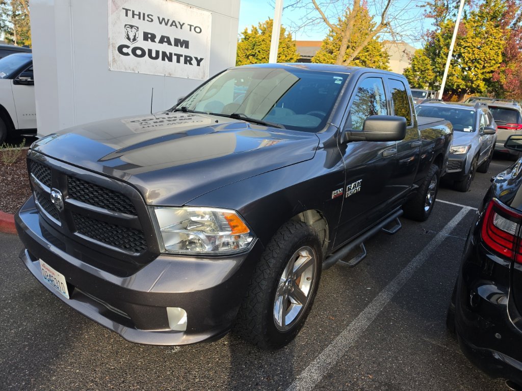 Used 2014 RAM 1500 Express RWD image 2