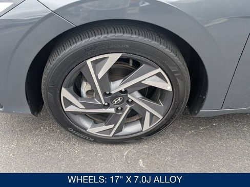 Certified 2025 Hyundai Elantra Sport FWD image 9