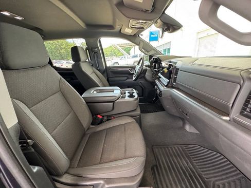 Used 2023 Chevrolet Silverado 1500 LT AWD/4WD image 17