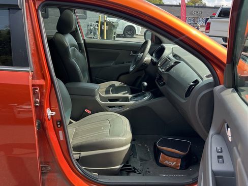 Used 2011 Kia Sportage EX w/ Premium Pkg w/Leather Seats image 14