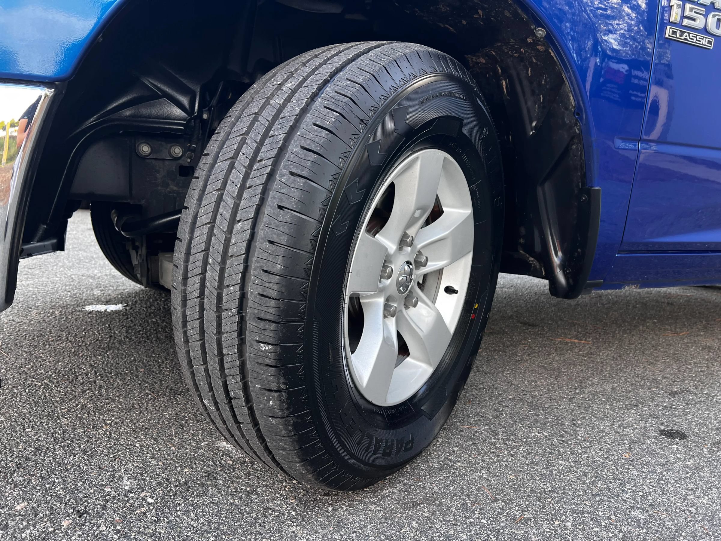 Used 2019 RAM 1500 Classic SLT w/ Luxury Group RWD image 25