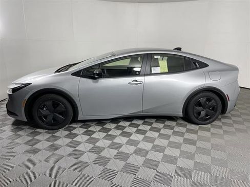 New 2026 Toyota Prius Plug-In Hybrid image 3