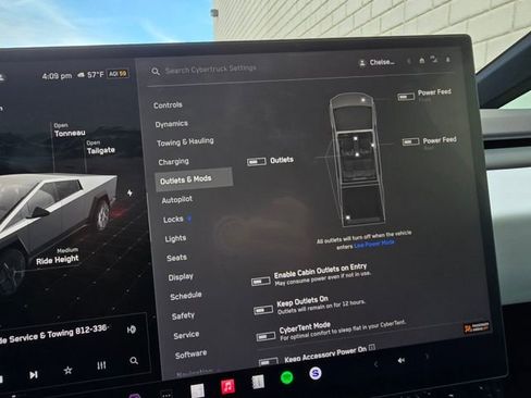 Used 2025 Tesla Cybertruck AWD Crew Cab image 48