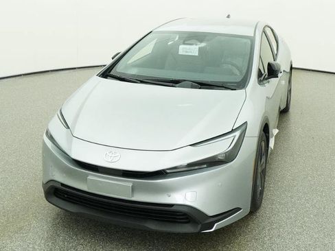 New 2026 Toyota Prius LE FWD image 3