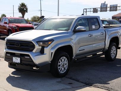 New 2025 Toyota Tacoma SR5