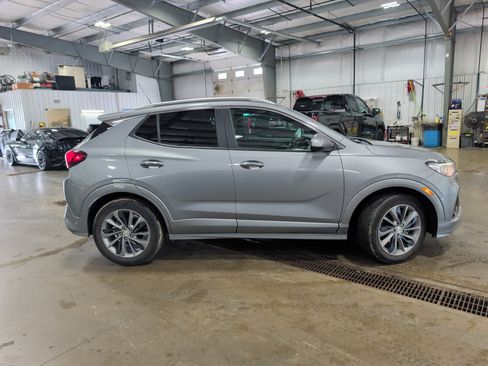 Used 2023 Buick Encore GX Select w/ Sport Touring Package FWD image 2