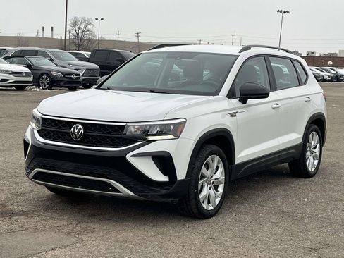 Used 2023 Volkswagen Taos S image 6