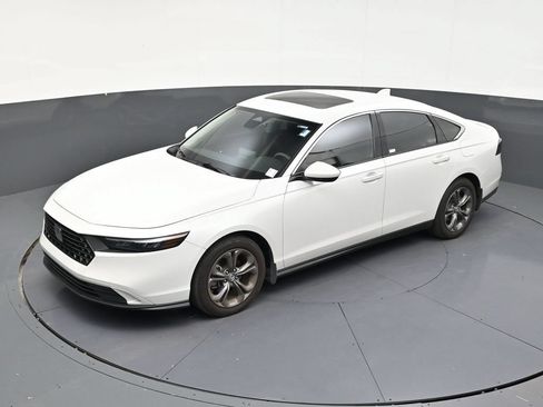 Used 2024 Honda Accord EX image 13