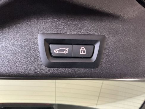 Certified 2022 BMW X5 M50i w/ Executive Package image 32