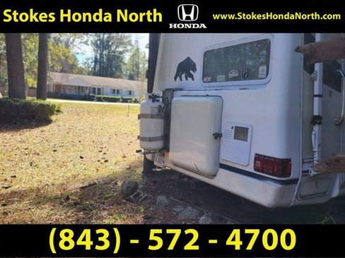 Used 2002 Ford E-350 and Econoline 350 Super Duty image 4