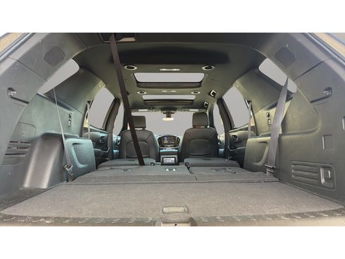 Used 2023 Chevrolet Traverse RS w/ LPO, Floor Liner Package AWD/4WD image 16