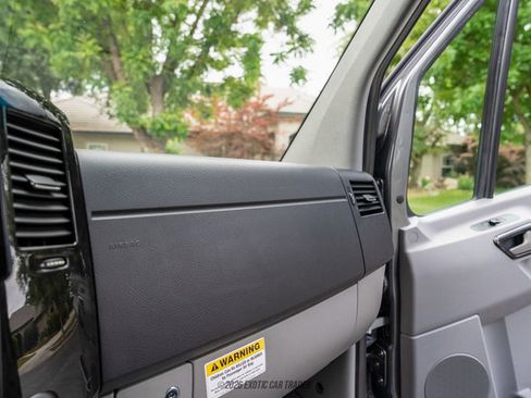 Used 2017 Mercedes-Benz Sprinter 3500 image 33