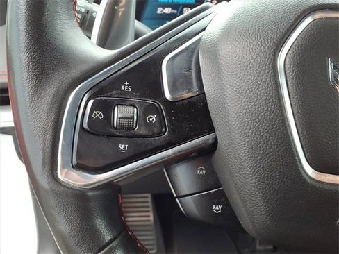 Used 2021 Chevrolet Corvette Stingray w/ Z51 Performance Package image 16