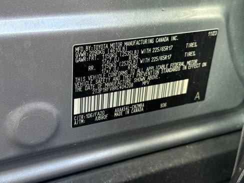 Used 2024 Toyota RAV4 XLE AWD/4WD image 5