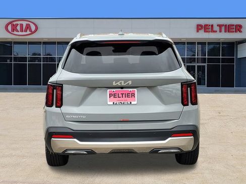 New 2026 Kia Sorento S FWD image 4