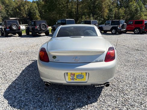 Used 2005 Lexus SC 430 Convertible image 4