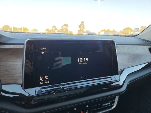 New 2026 Volkswagen Atlas SE FWD image 19