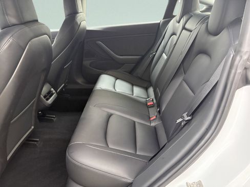 Used 2019 Tesla Model 3 Standard Range Plus image 10
