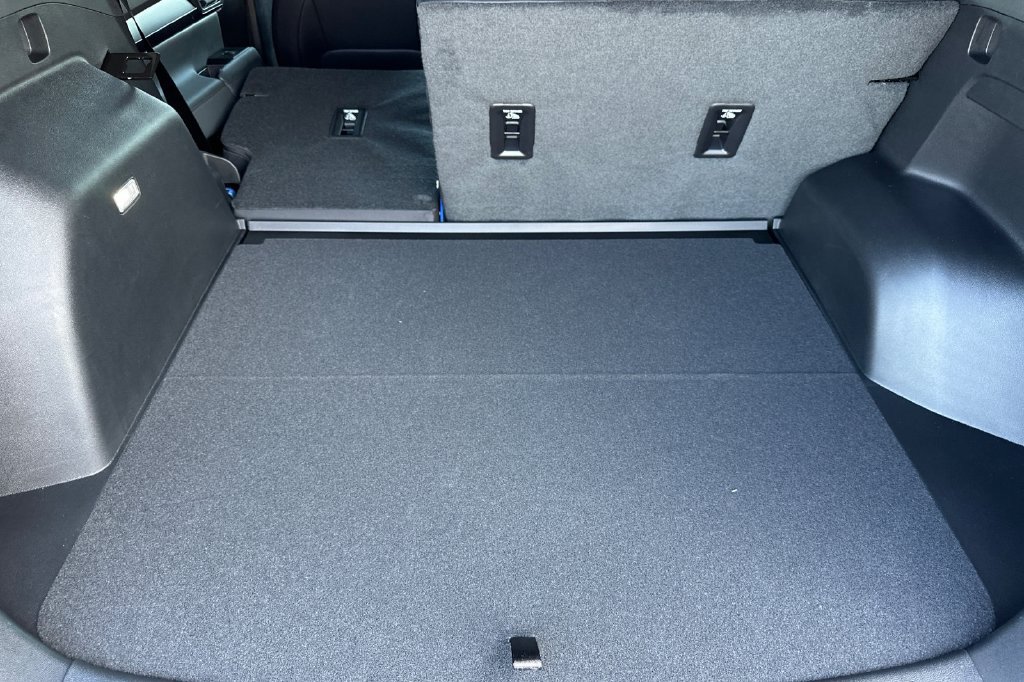 New 2027 GMC Terrain AT4 w/ Convenience Package III AWD/4WD image 18
