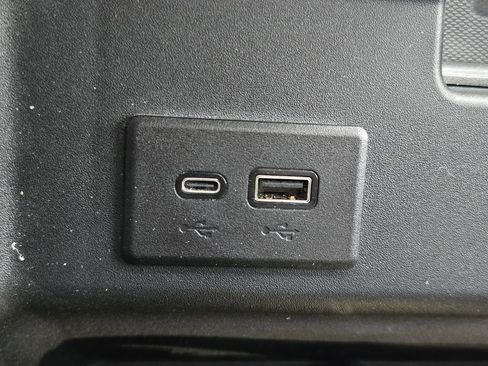 New 2025 GMC Sierra 2500 Denali w/ Denali Reserve Package image 32