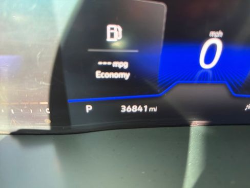 Certified 2022 Volkswagen Atlas Cross Sport SE image 19