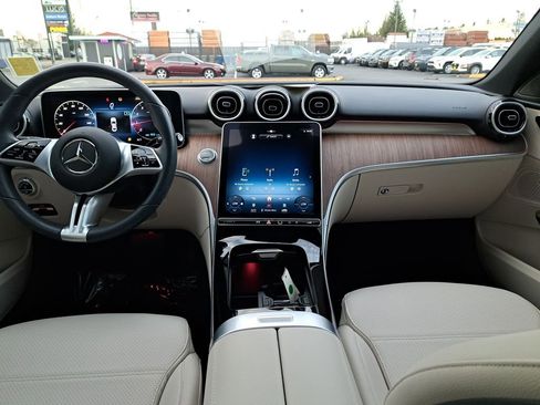 Used 2022 Mercedes-Benz C 300 4MATIC Sedan image 21
