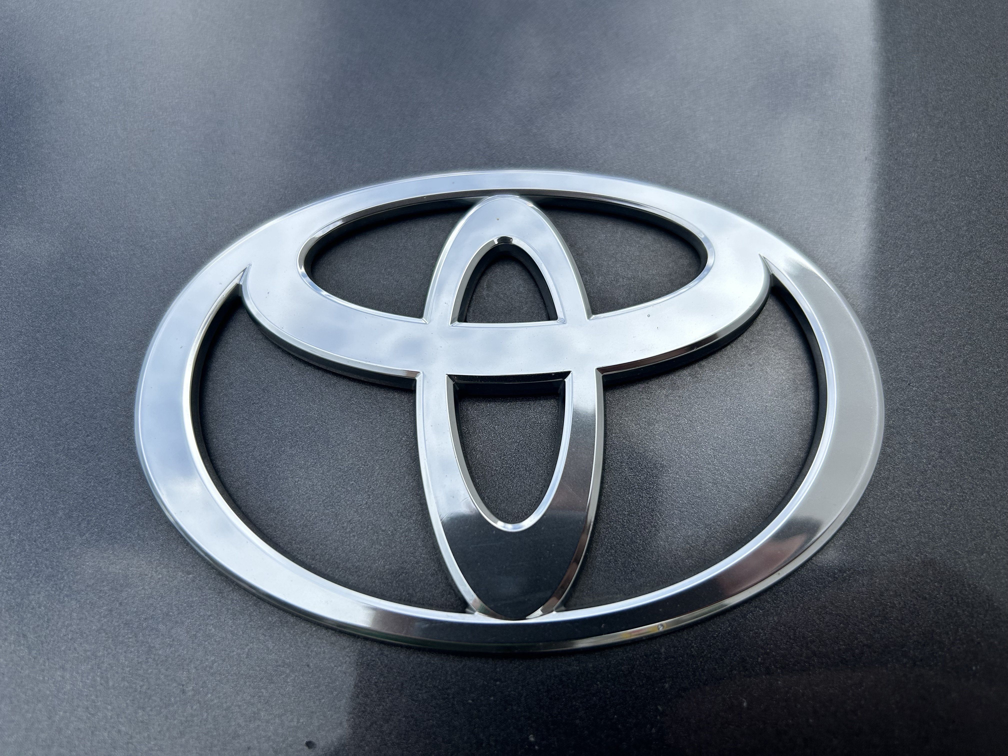 Certified 2023 Toyota Crown Platinum AWD/4WD image 7