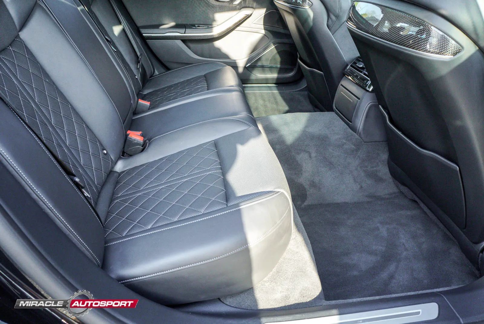 Used 2022 Audi S8 w/ S8 Executive Package AWD/4WD image 37